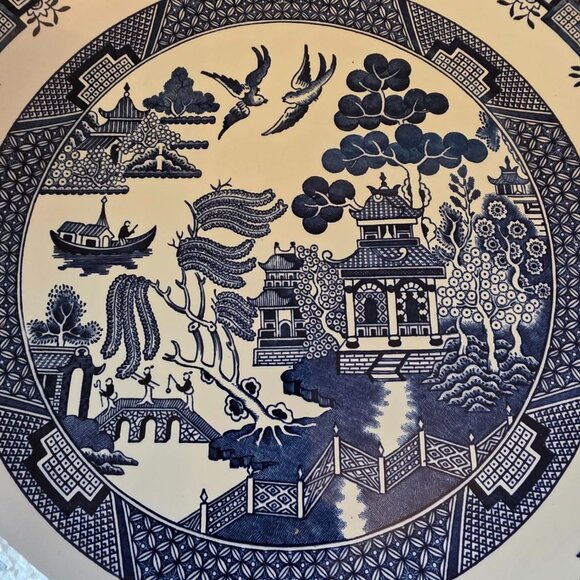 Churchill Blue Willow Round Platter 12.5" England Microwave & Dishwasher Safe - Picture 2 of 5